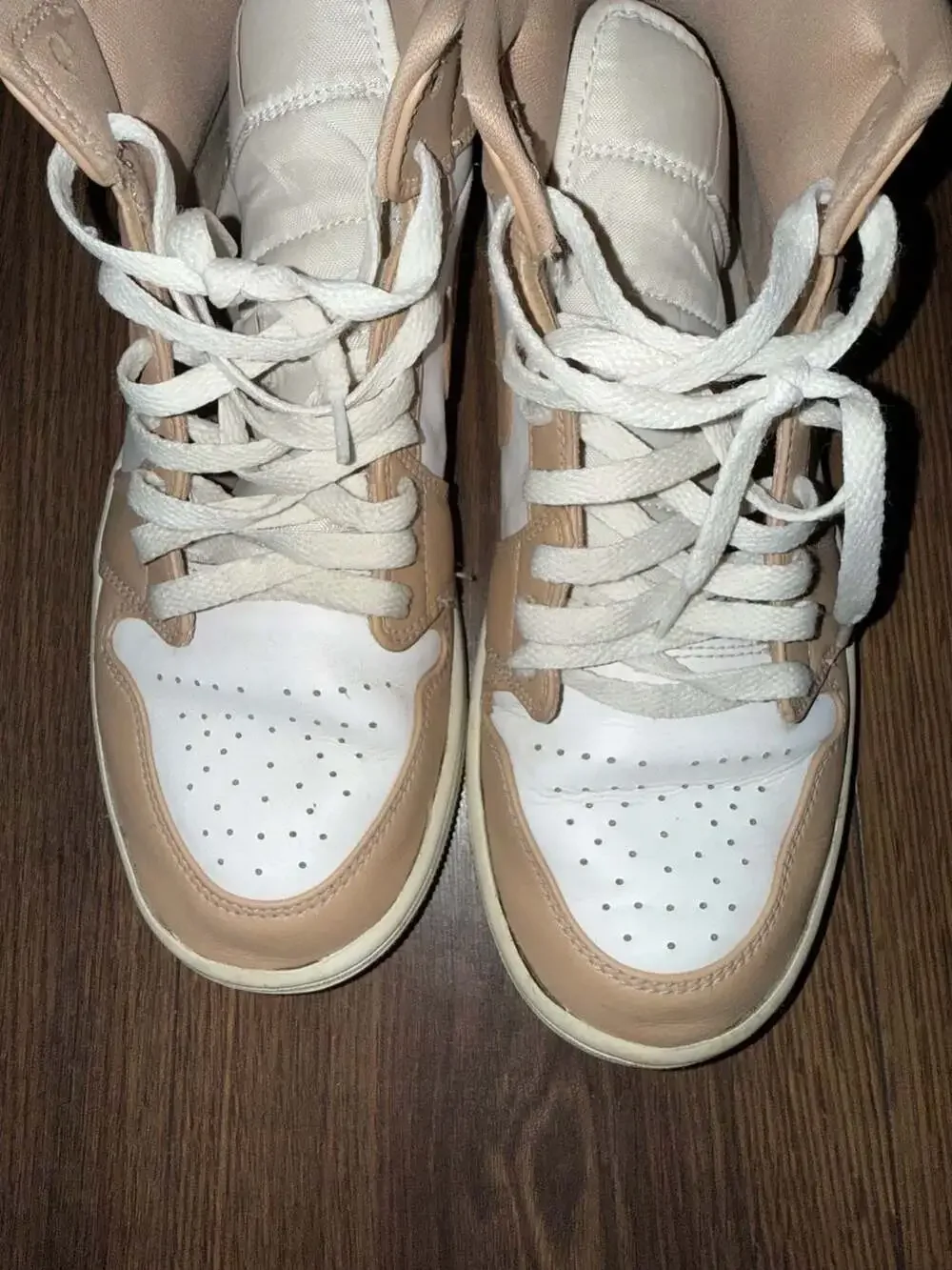 Air Jordan 1 Mid 'Tan Gum' (554724-271)